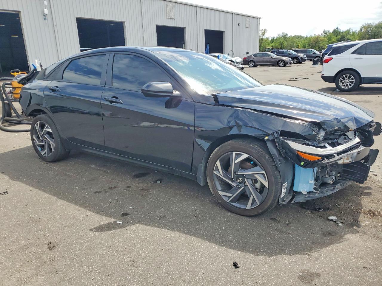 2025 HYUNDAI ELANTRA SEL SPORT — снимка 4