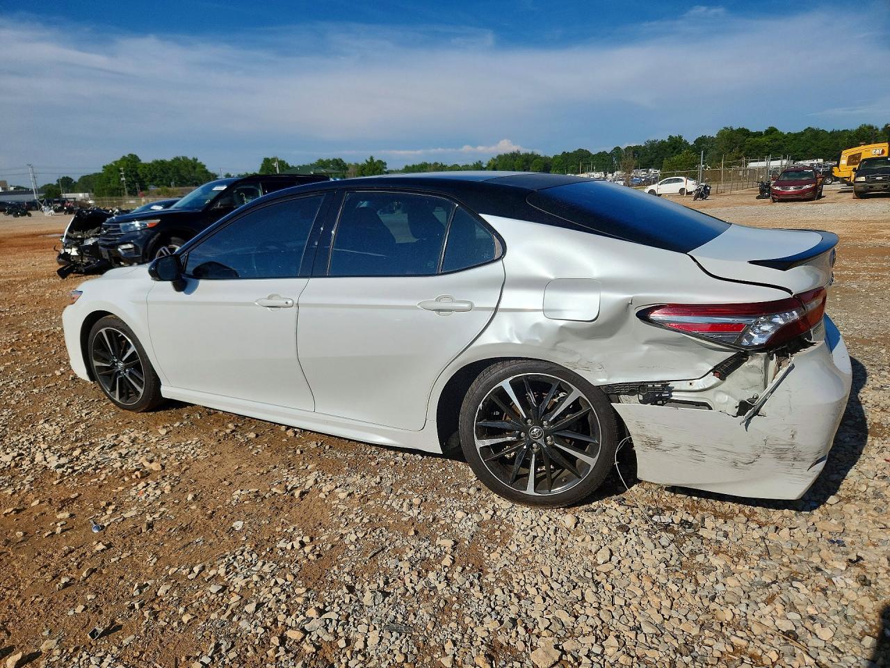 2018 TOYOTA CAMRY XSE — снимка 2