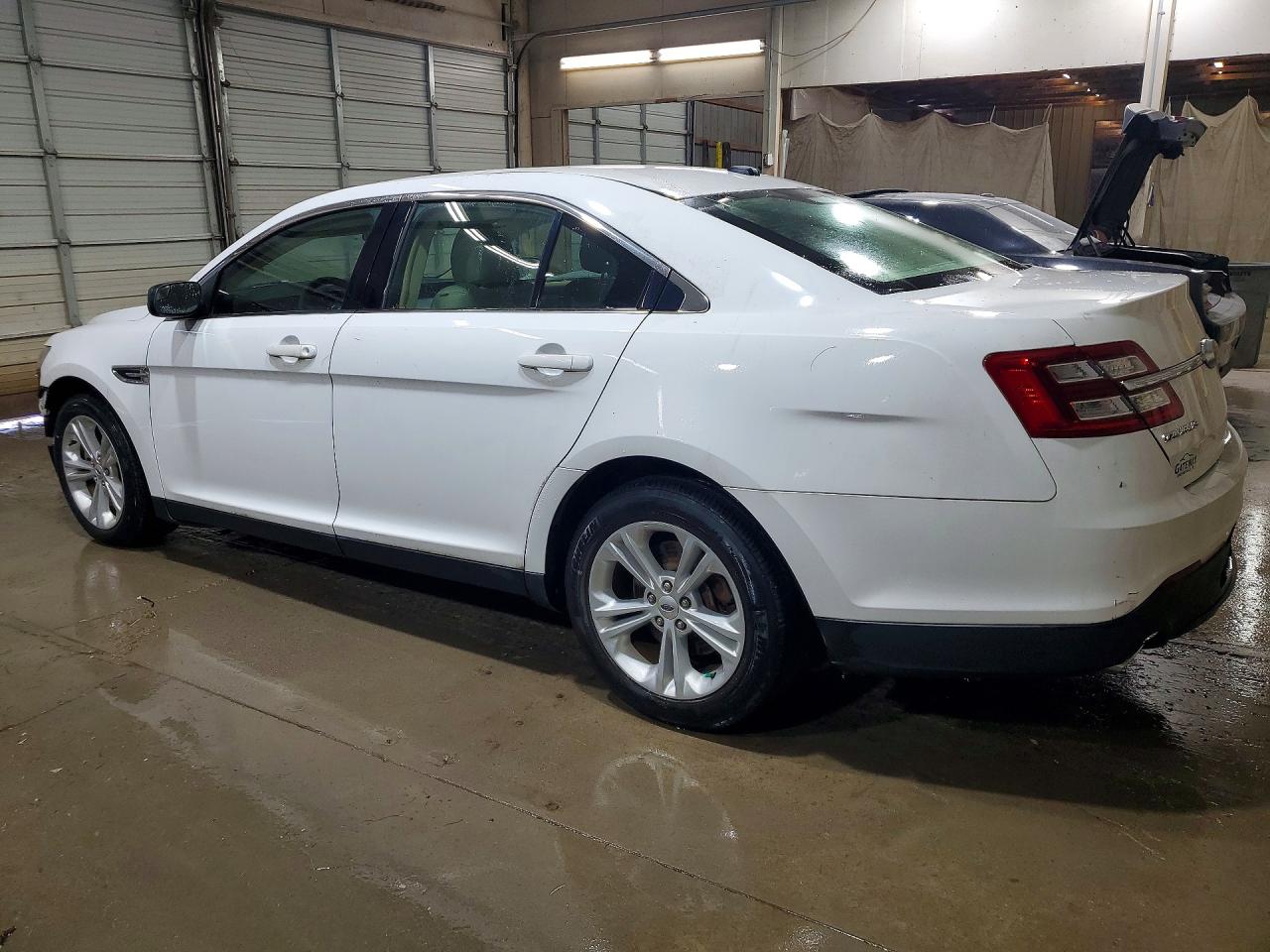 2018 FORD TAURUS SE — снимка 2