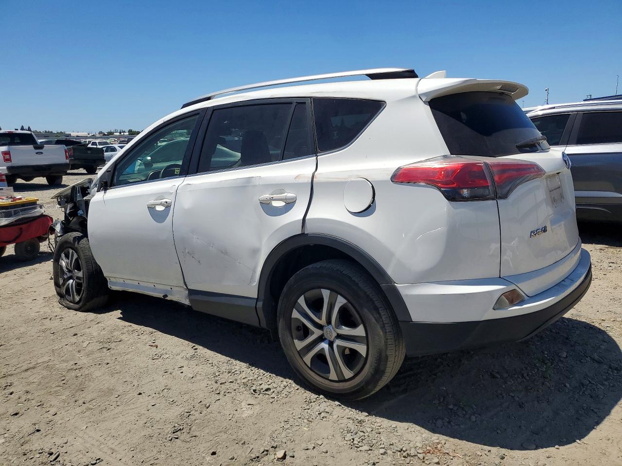 2017 TOYOTA RAV4 LE — снимка 2