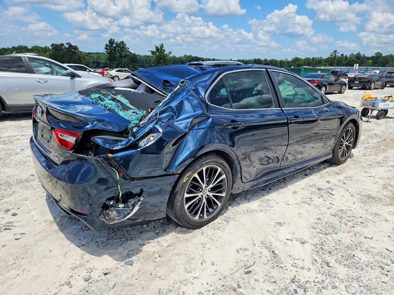 2019 TOYOTA CAMRY SE — снимка 3