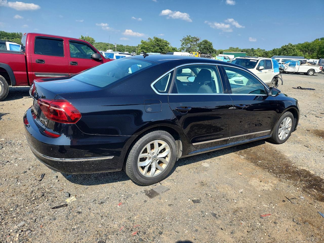 2017 VOLKSWAGEN PASSAT S — снимка 3