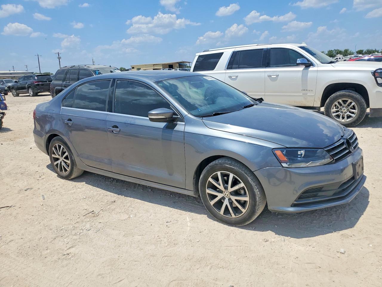 2017 VOLKSWAGEN JETTA SE — снимка 4