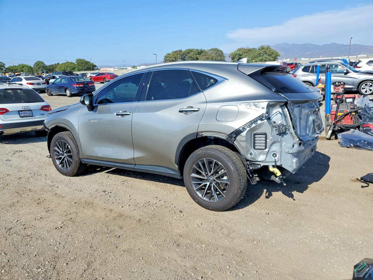 2023 LEXUS NX 250 — снимка 2