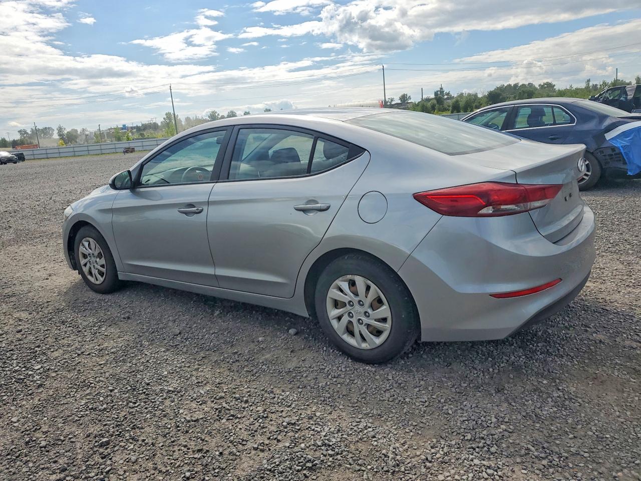 2017 HYUNDAI ELANTRA SE — снимка 2