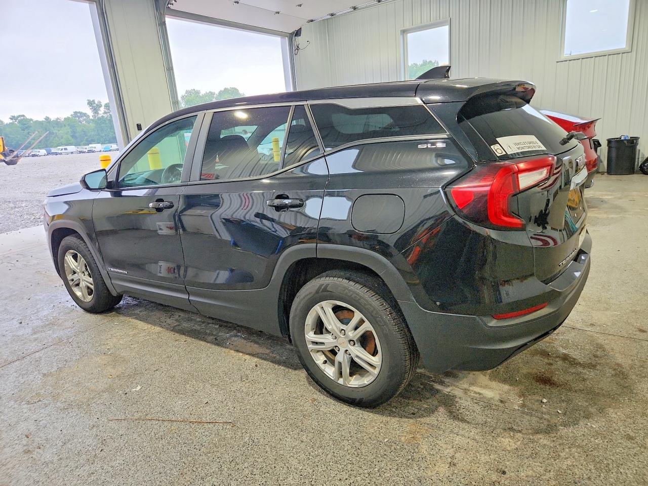 2022 GMC TERRAIN SLE — снимка 2