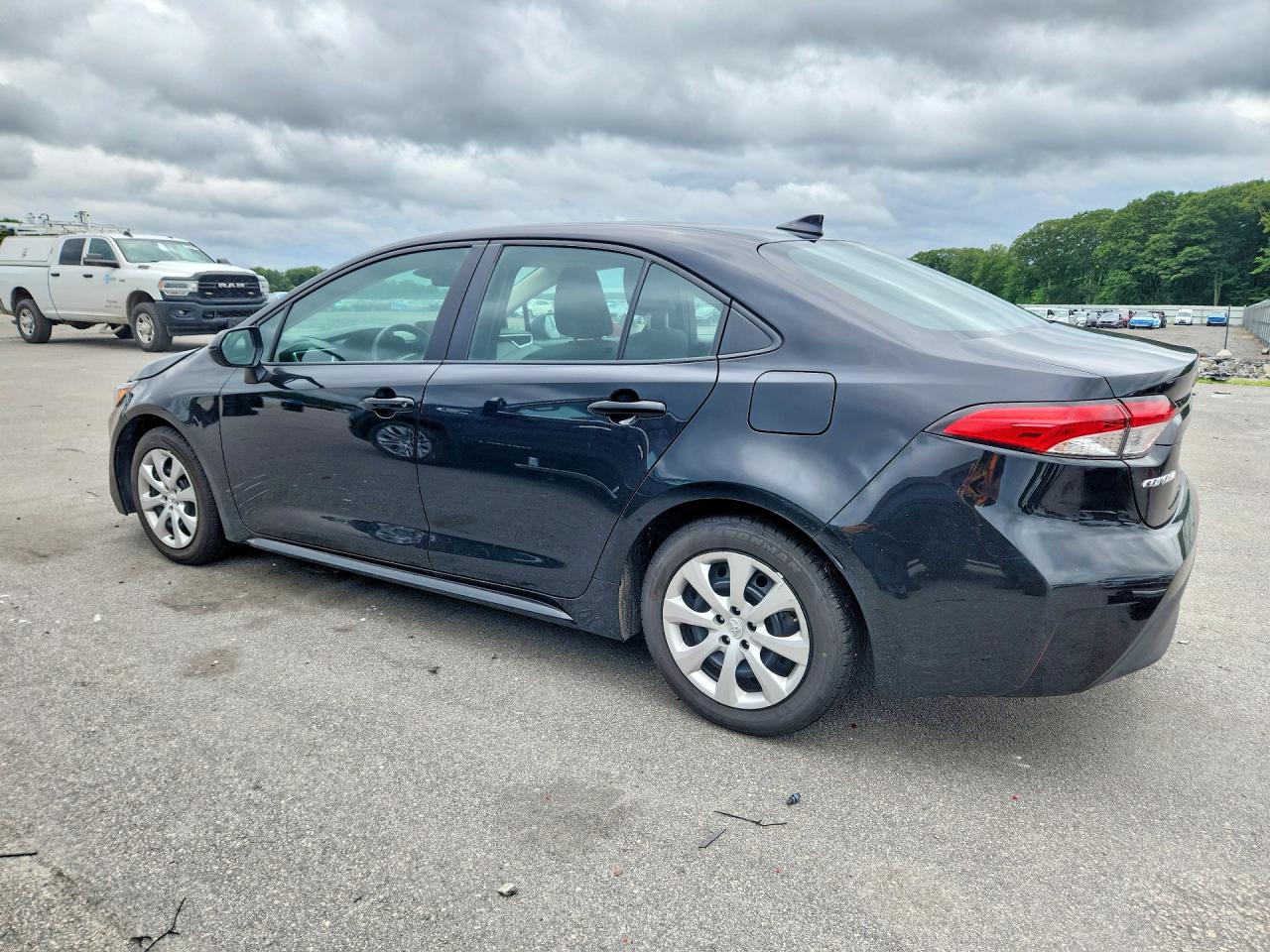 2024 TOYOTA COROLLA LE — снимка 2