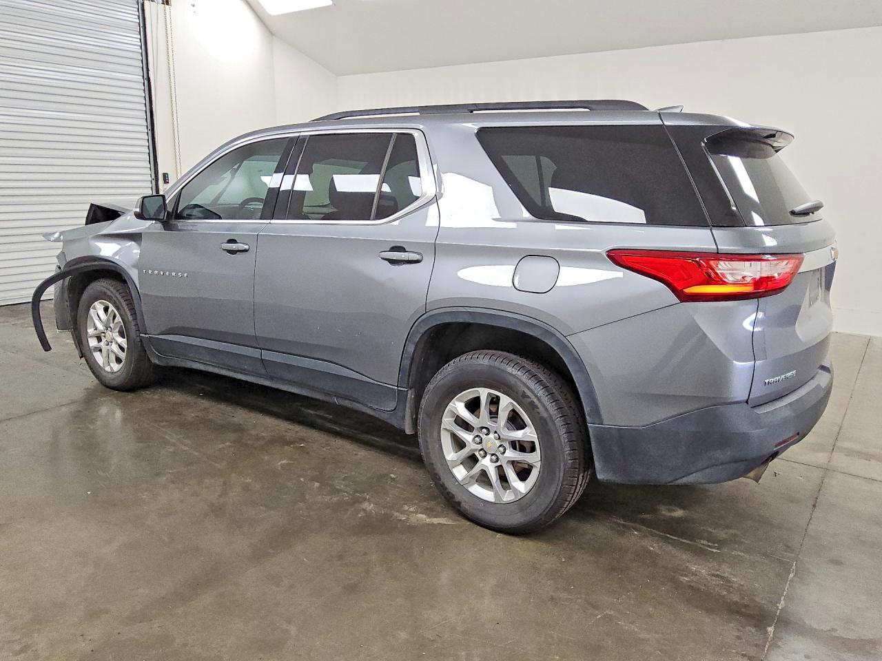 2021 CHEVROLET TRAVERSE LT — снимка 2