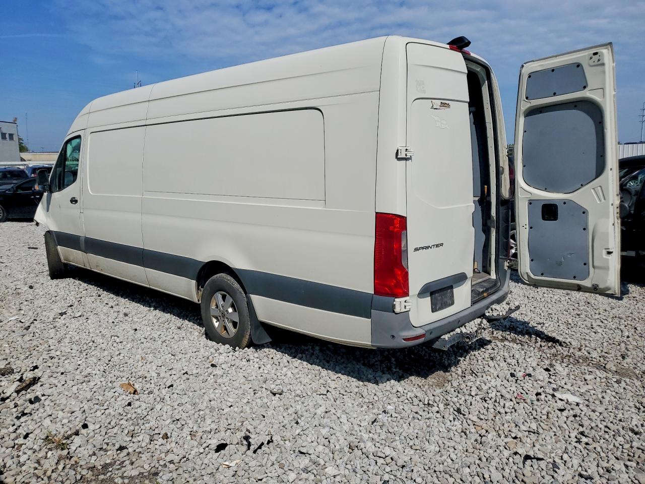 2022 MERCEDES-BENZ SPRINTER 2500 — снимка 2
