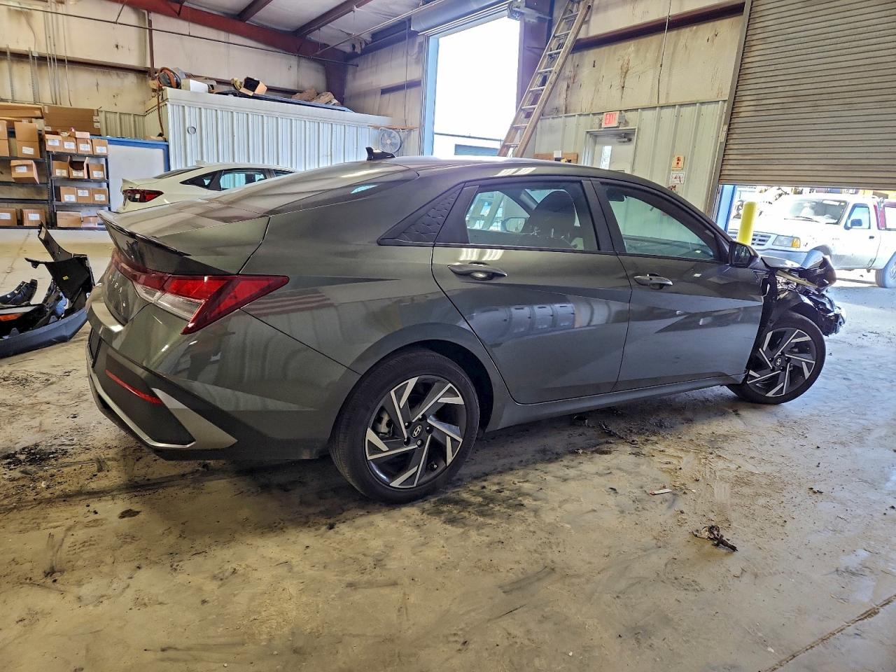 2025 HYUNDAI ELANTRA SEL SPORT — снимка 3