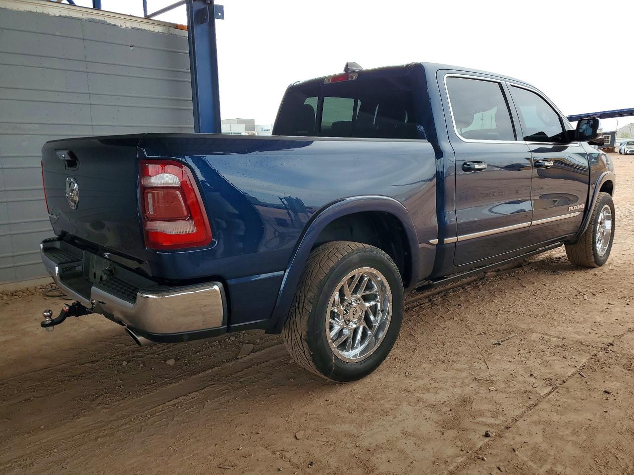 2020 RAM 1500 LIMITED — снимка 3