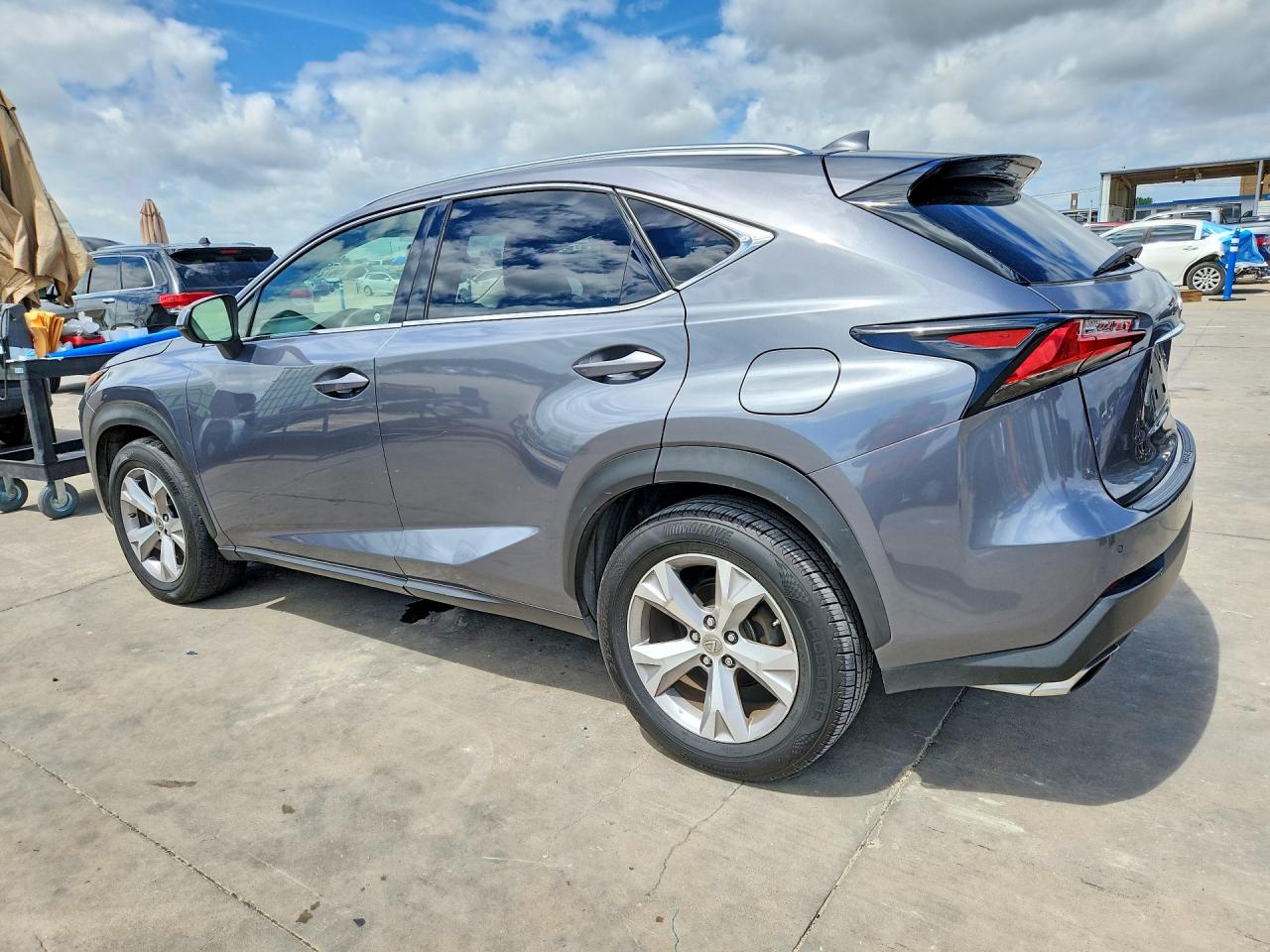 2017 LEXUS NX 200T BASE — снимка 2