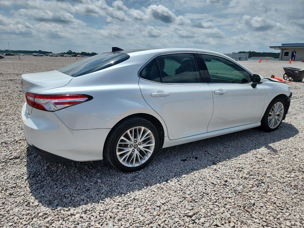 2019 TOYOTA CAMRY XLE V6 — снимка 3