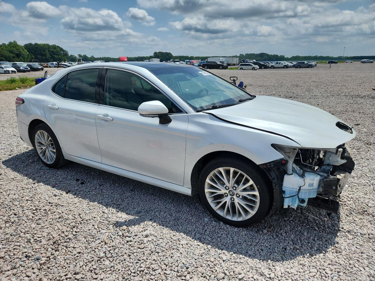 2019 TOYOTA CAMRY XLE V6 — снимка 4