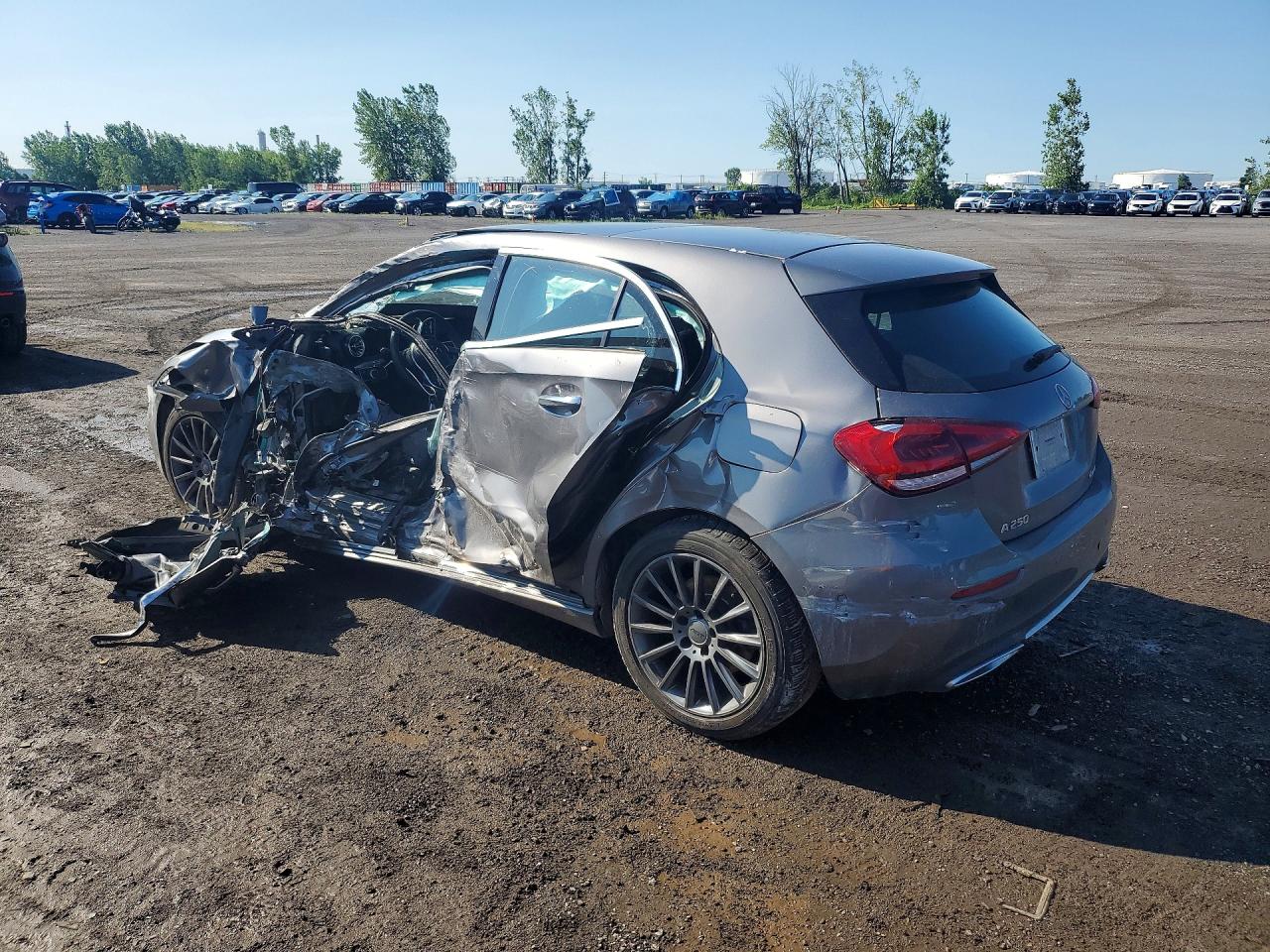 2020 MERCEDES-BENZ A 250 4MATIC — снимка 2
