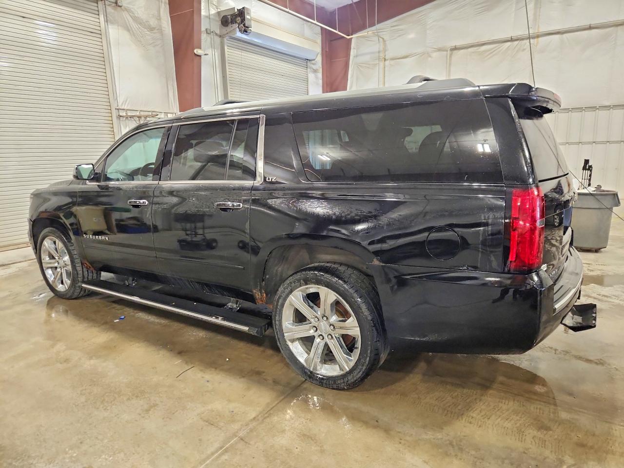 2015 CHEVROLET SUBURBAN K1500 LTZ — снимка 2