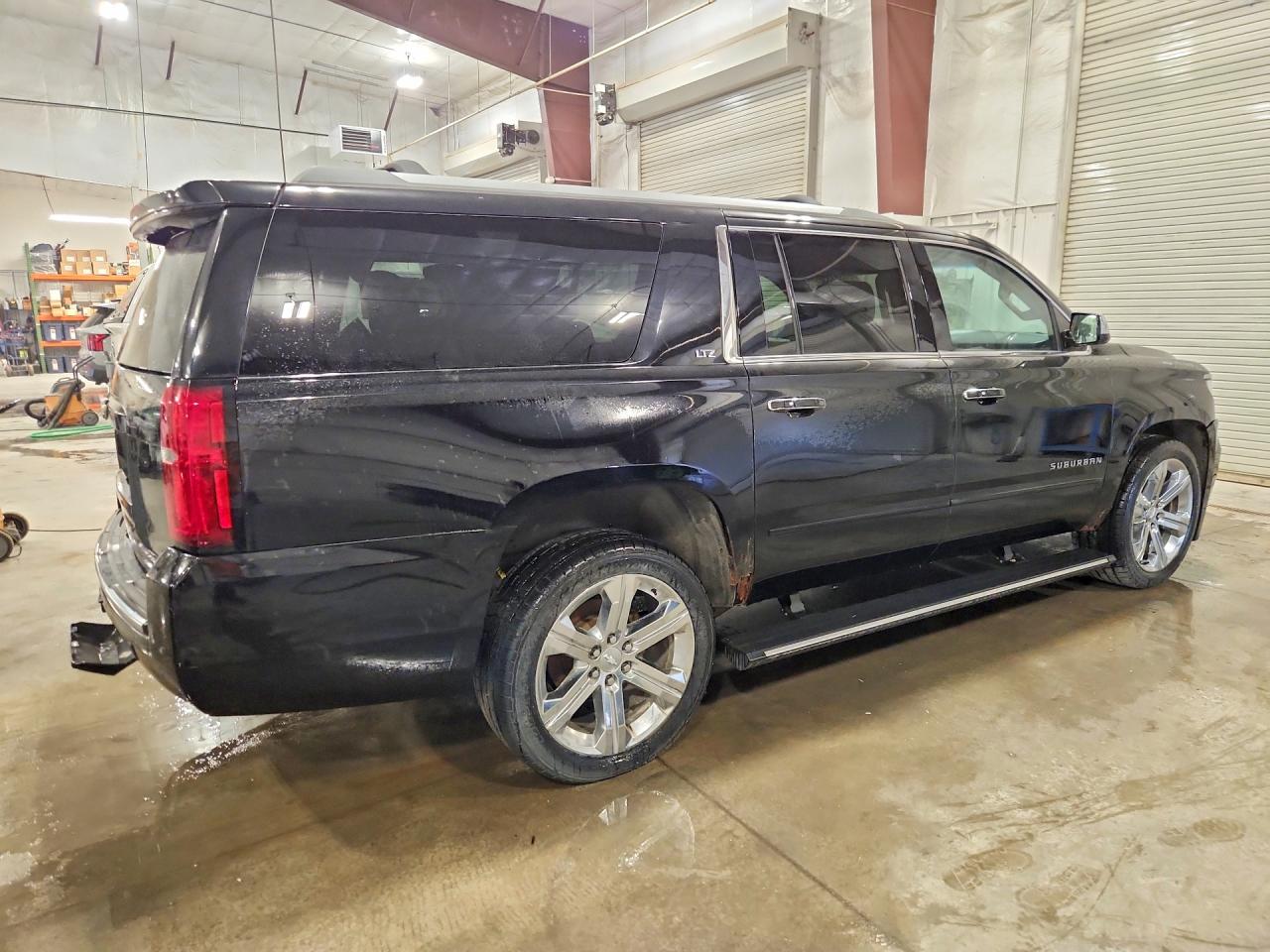 2015 CHEVROLET SUBURBAN K1500 LTZ — снимка 3