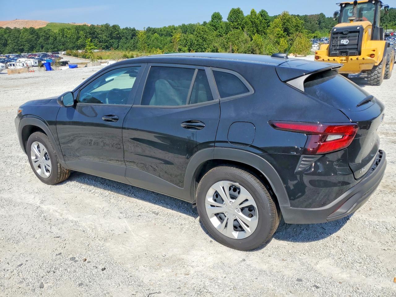 2026 CHEVROLET TRAX LS — снимка 2