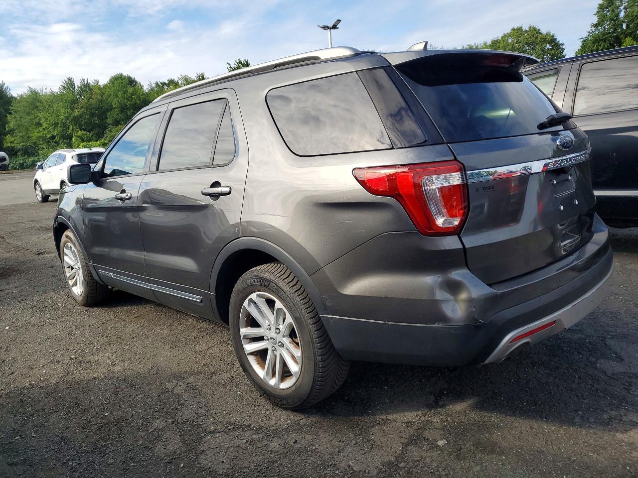 2017 FORD EXPLORER XLT — снимка 2