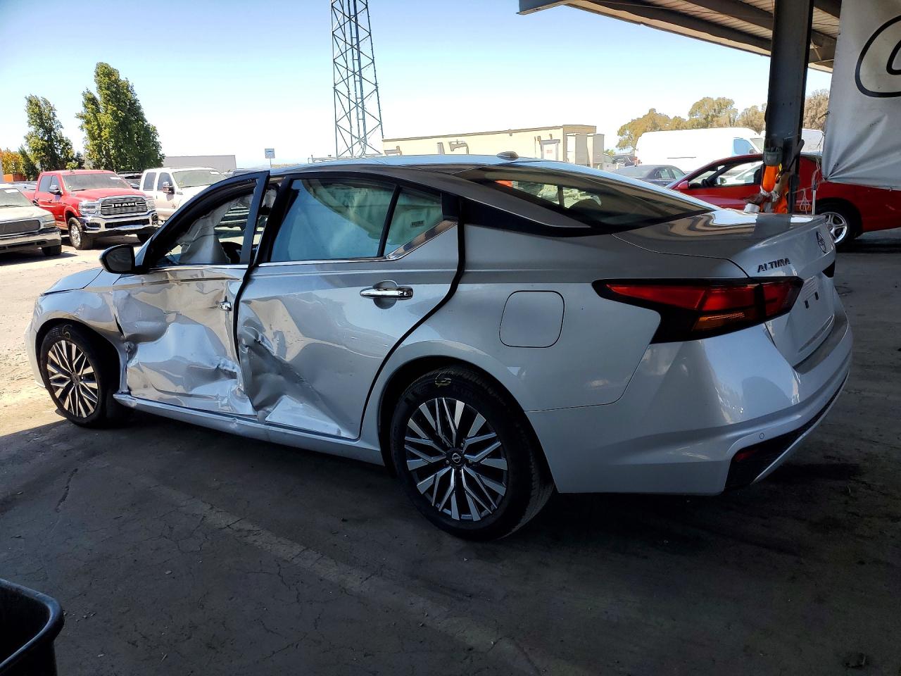 2025 NISSAN ALTIMA SV — снимка 2