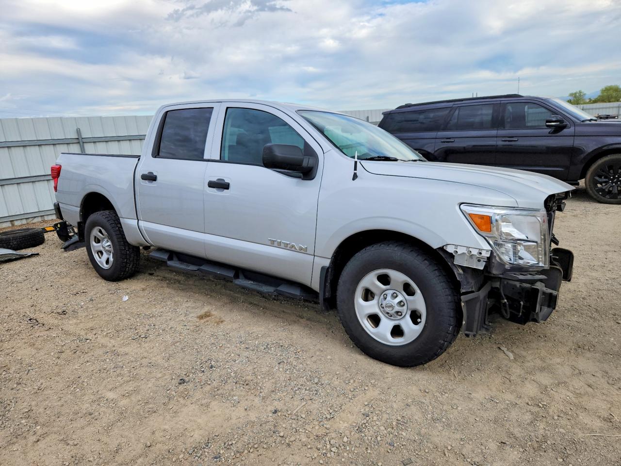 2017 NISSAN TITAN S — снимка 4