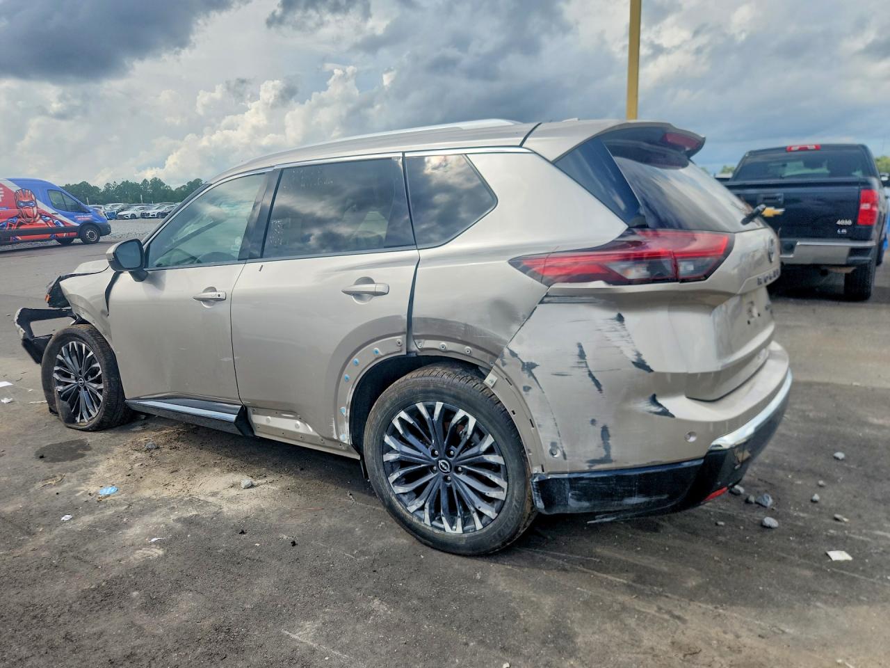 2026 NISSAN ROGUE PLATINUM — снимка 2