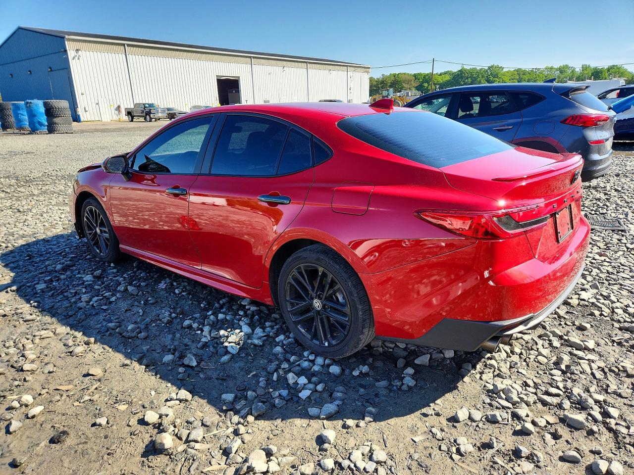 2025 TOYOTA CAMRY SE — снимка 2