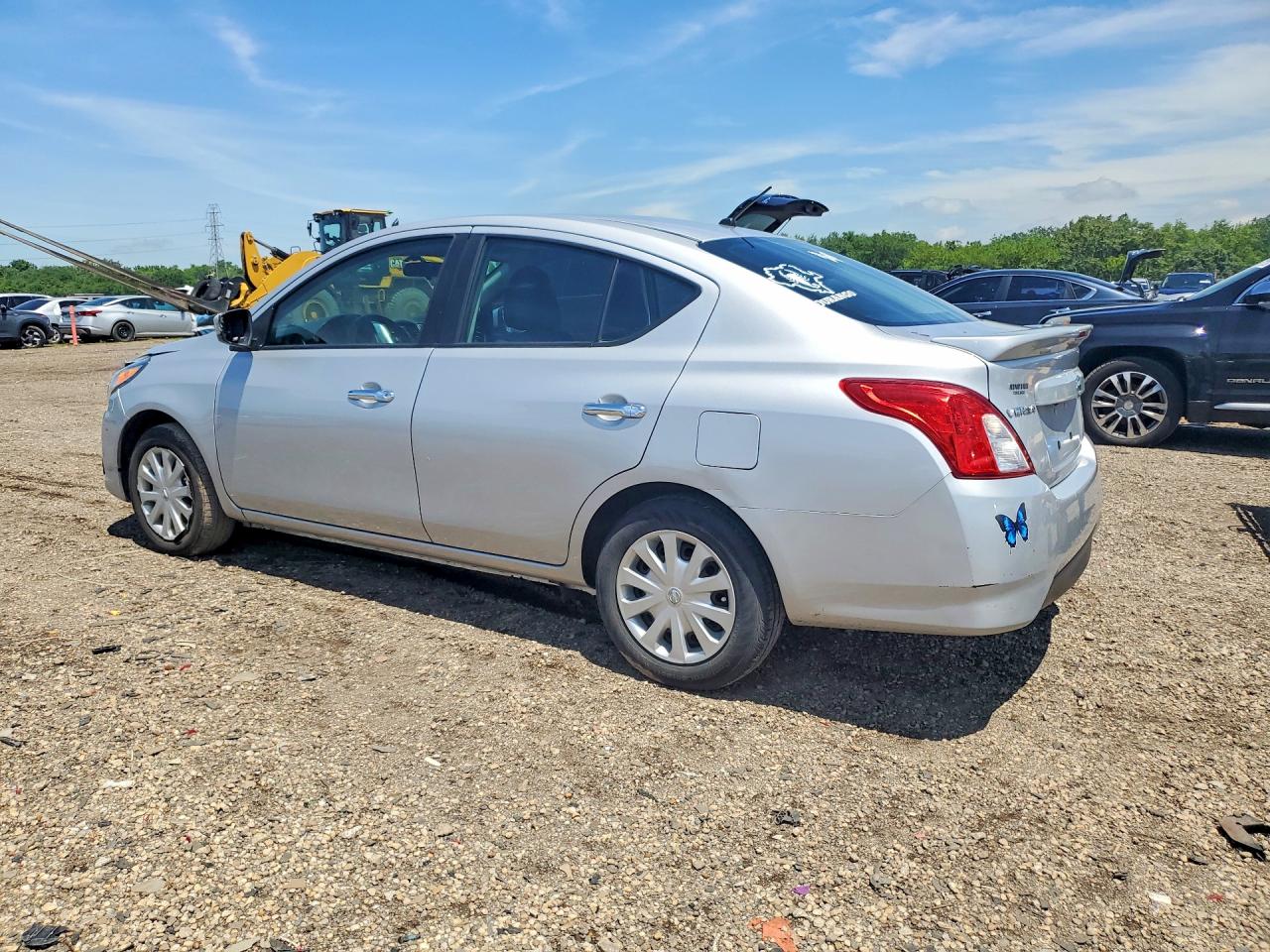 2019 NISSAN VERSA SV — снимка 2