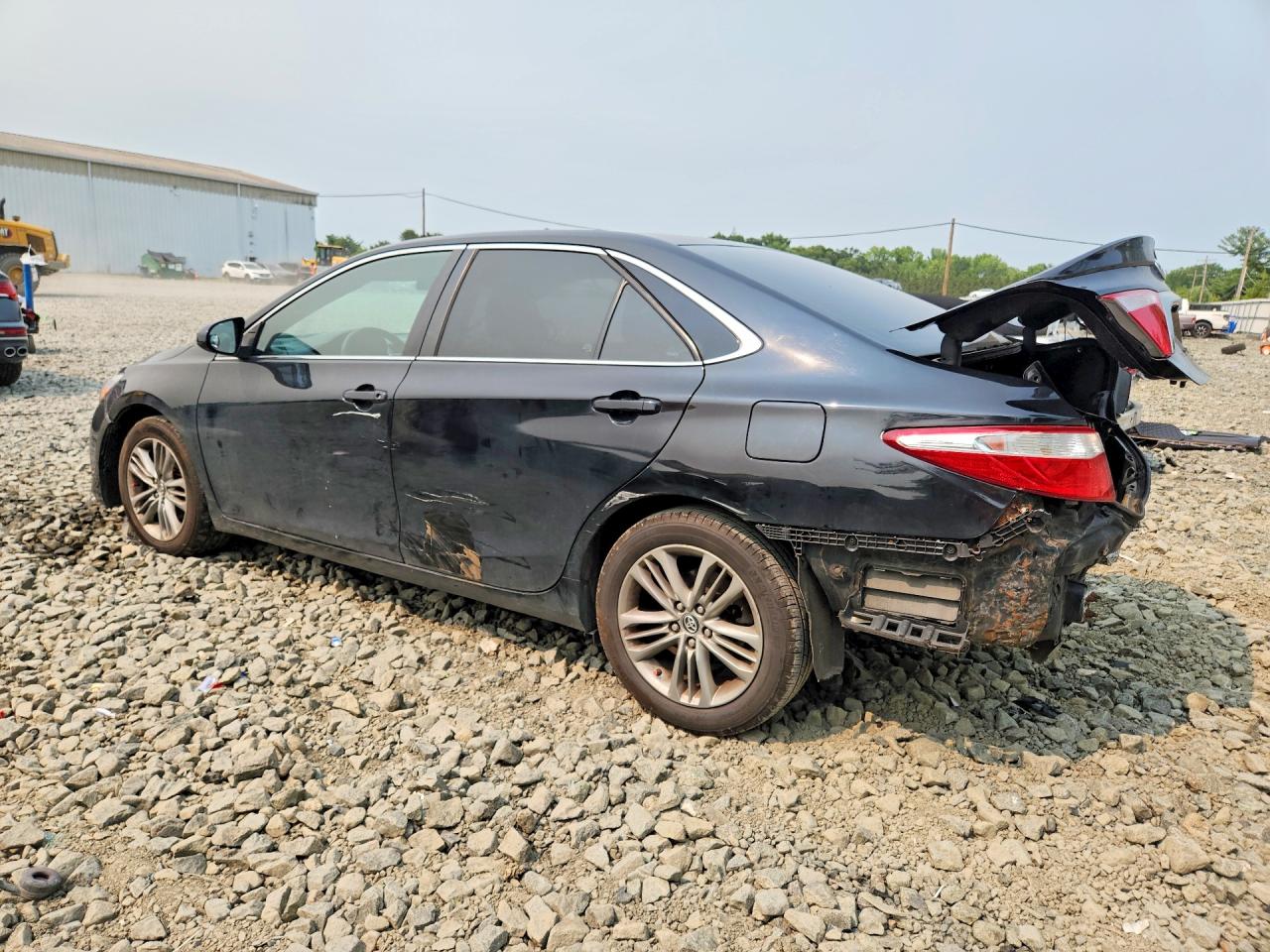 2017 TOYOTA CAMRY SE — снимка 2