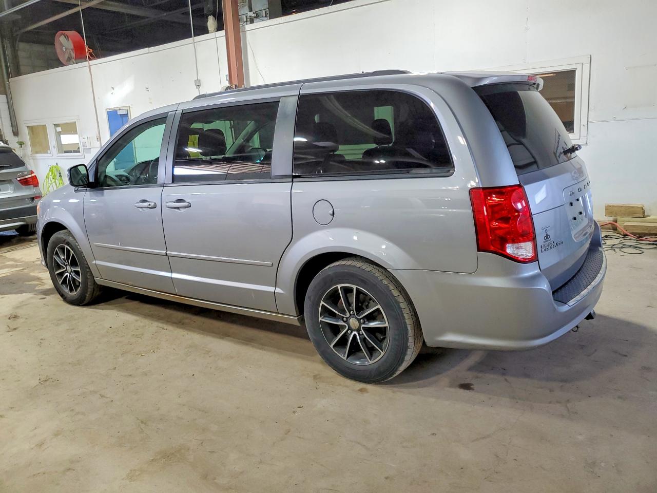 2016 DODGE GRAND CARAVAN SXT — снимка 2