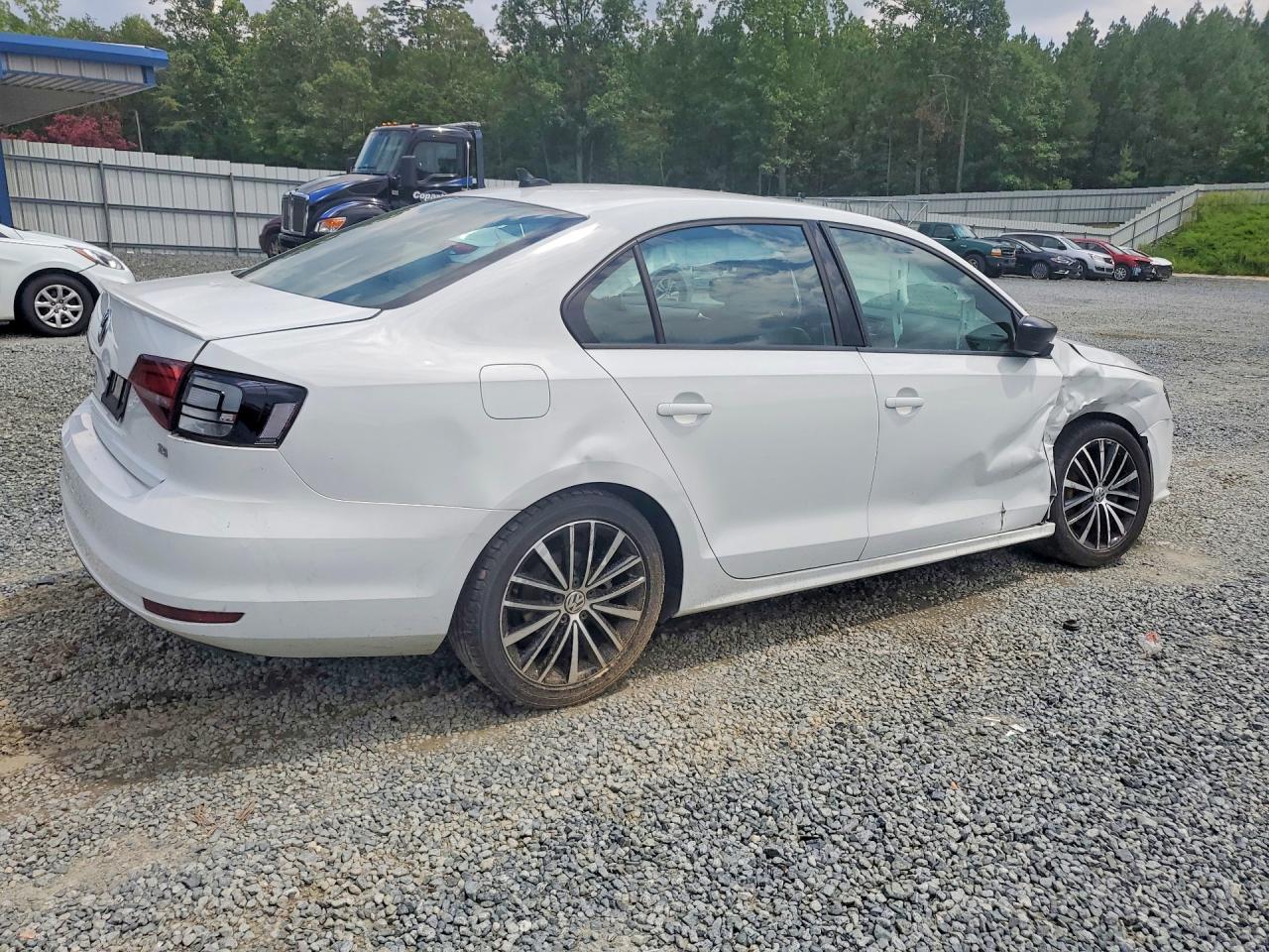 2017 VOLKSWAGEN JETTA SPORT — снимка 3