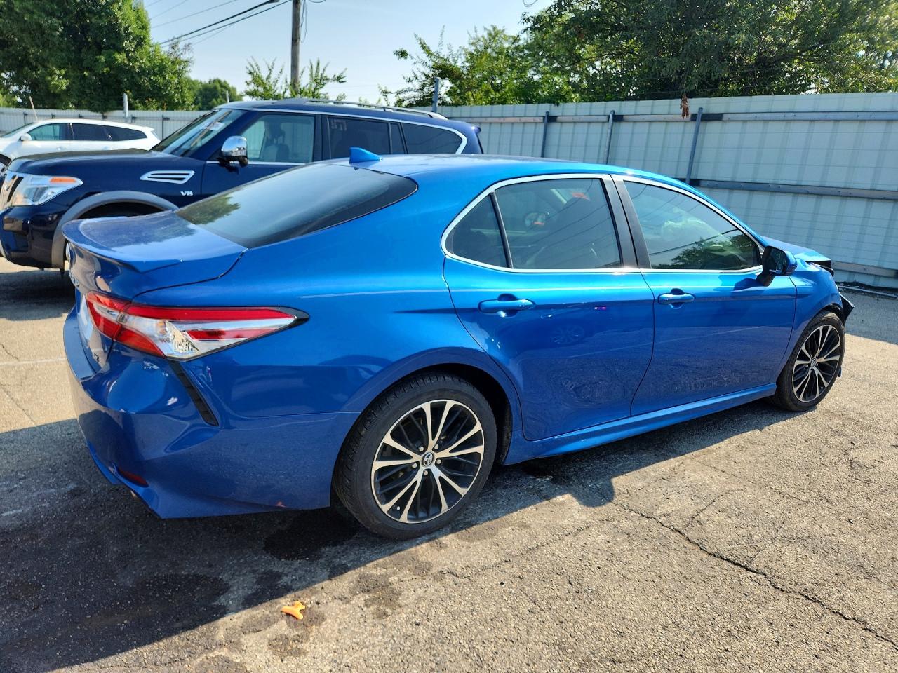 2019 TOYOTA CAMRY SE — снимка 3