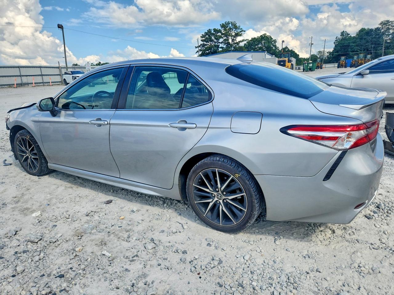 2022 TOYOTA CAMRY SE — снимка 2