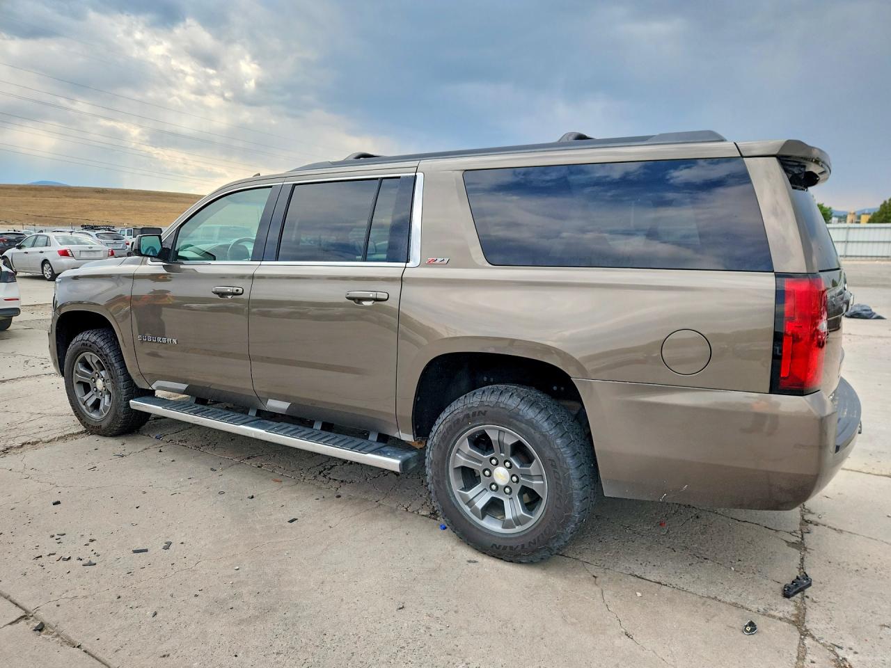 2015 CHEVROLET SUBURBAN K1500 LT — снимка 2