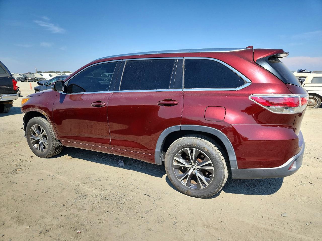 2016 TOYOTA HIGHLANDER XLE — снимка 2