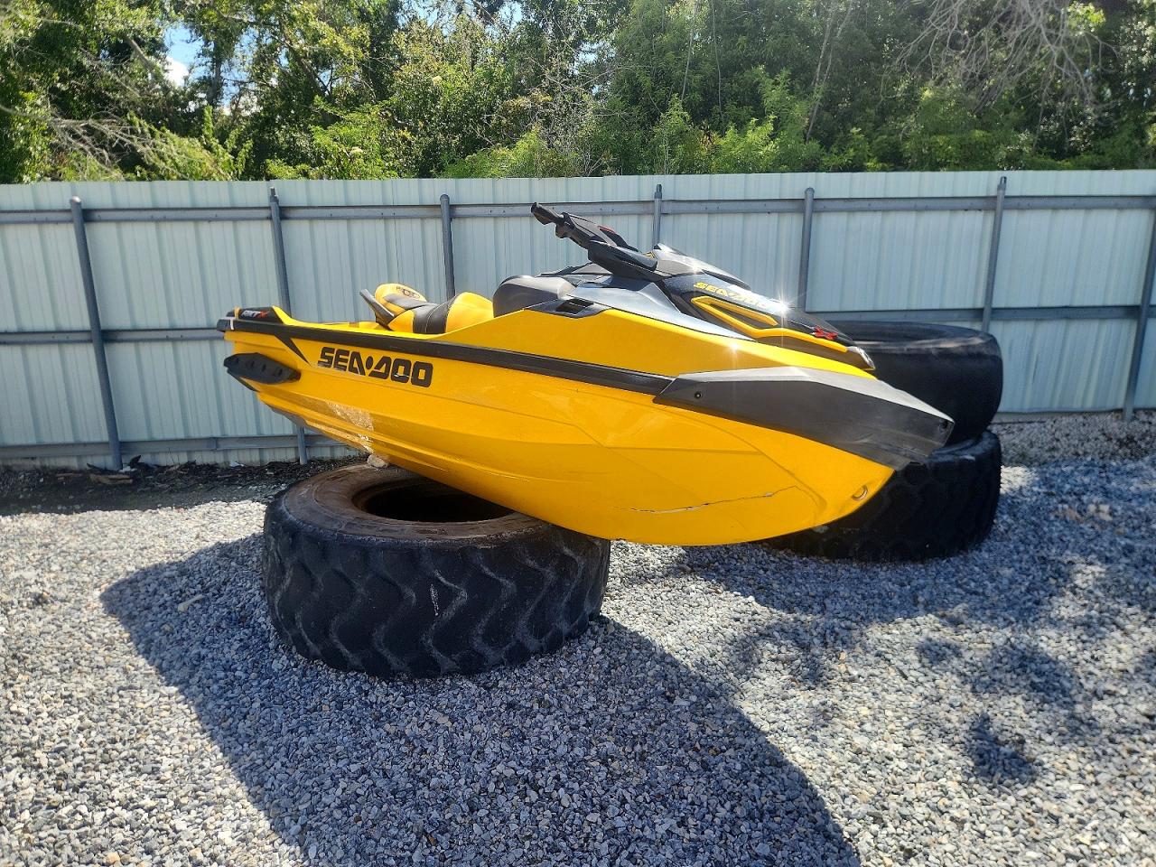 2021 SEA-DOO RXT X 300