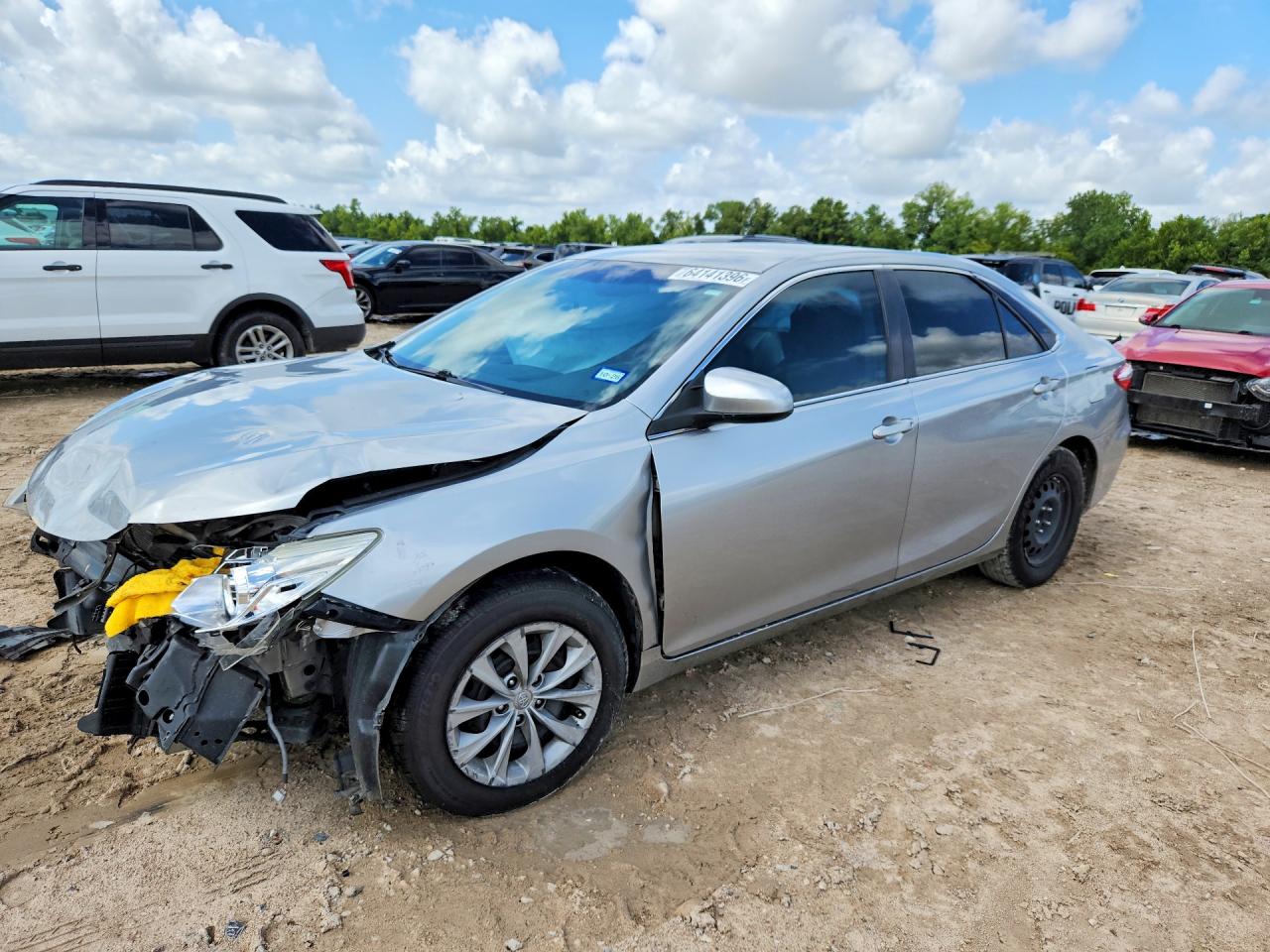 2016 TOYOTA CAMRY LE