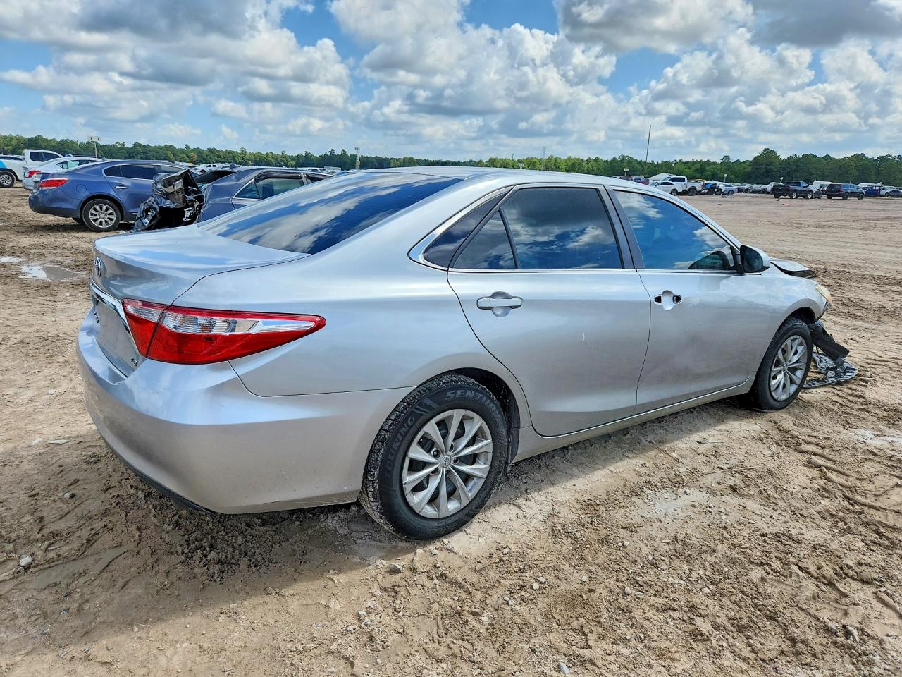 2016 TOYOTA CAMRY LE — снимка 3