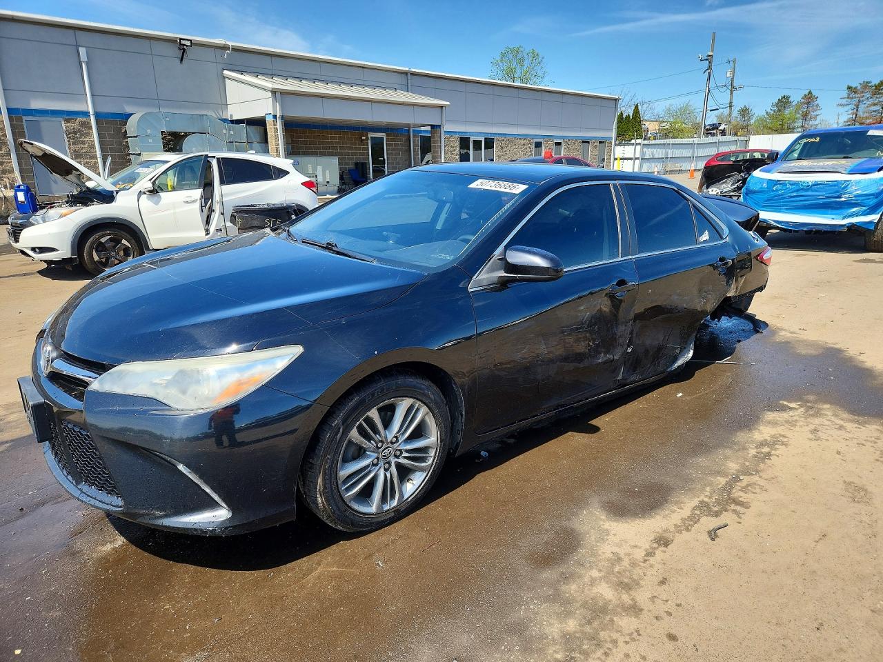 2016 TOYOTA CAMRY SE