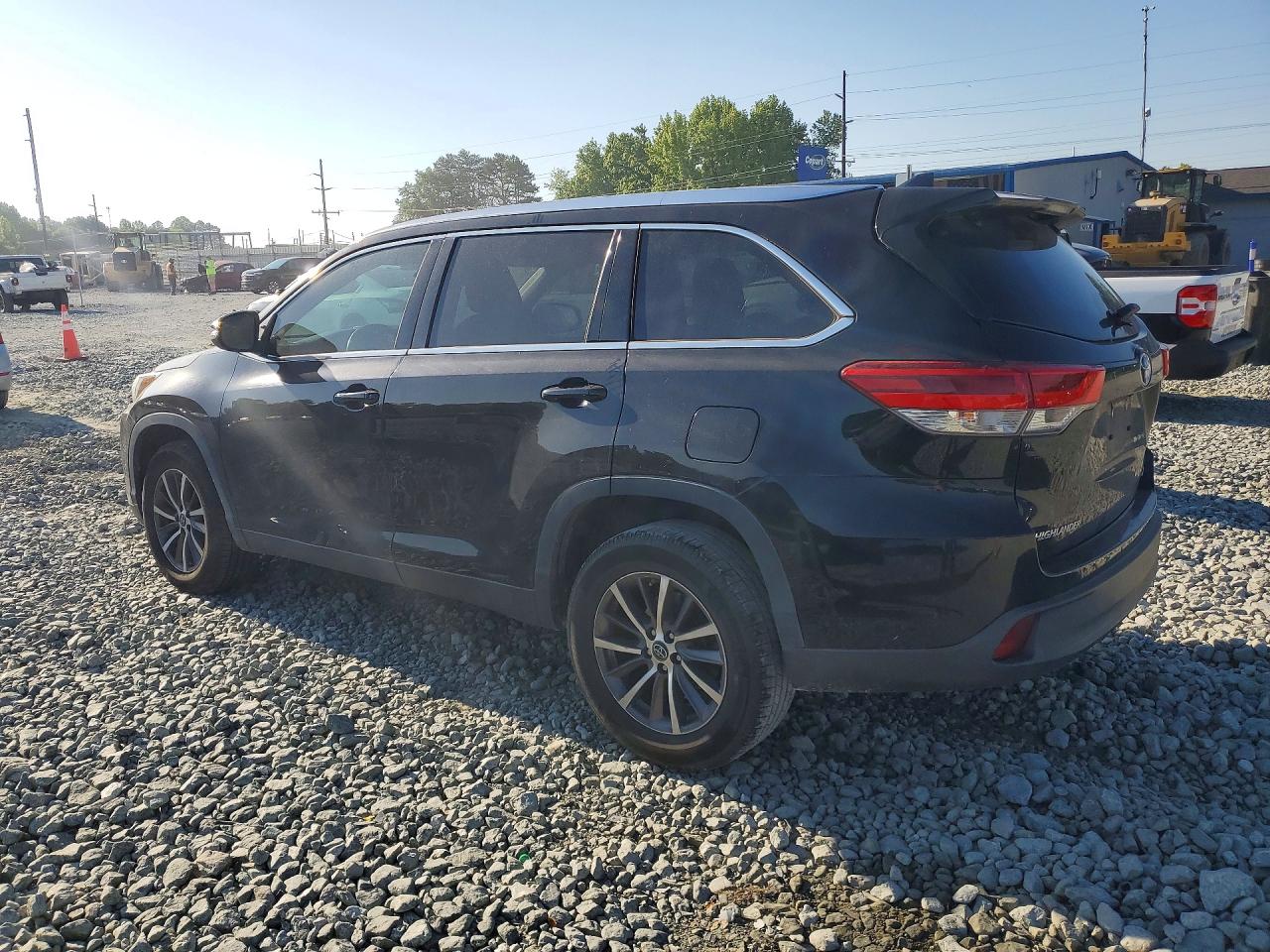 2019 TOYOTA HIGHLANDER XLE — снимка 2