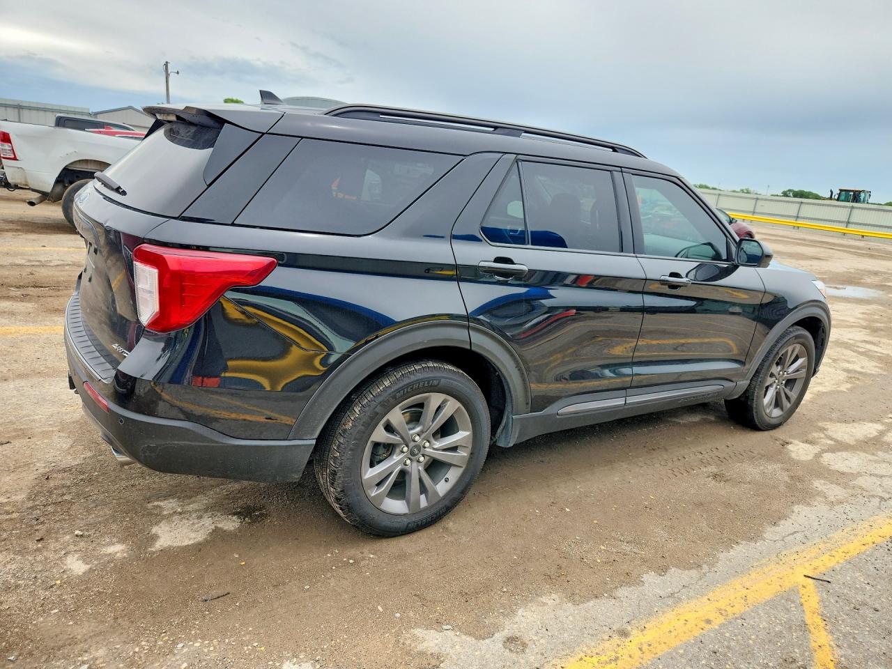 2022 FORD EXPLORER XLT — снимка 3