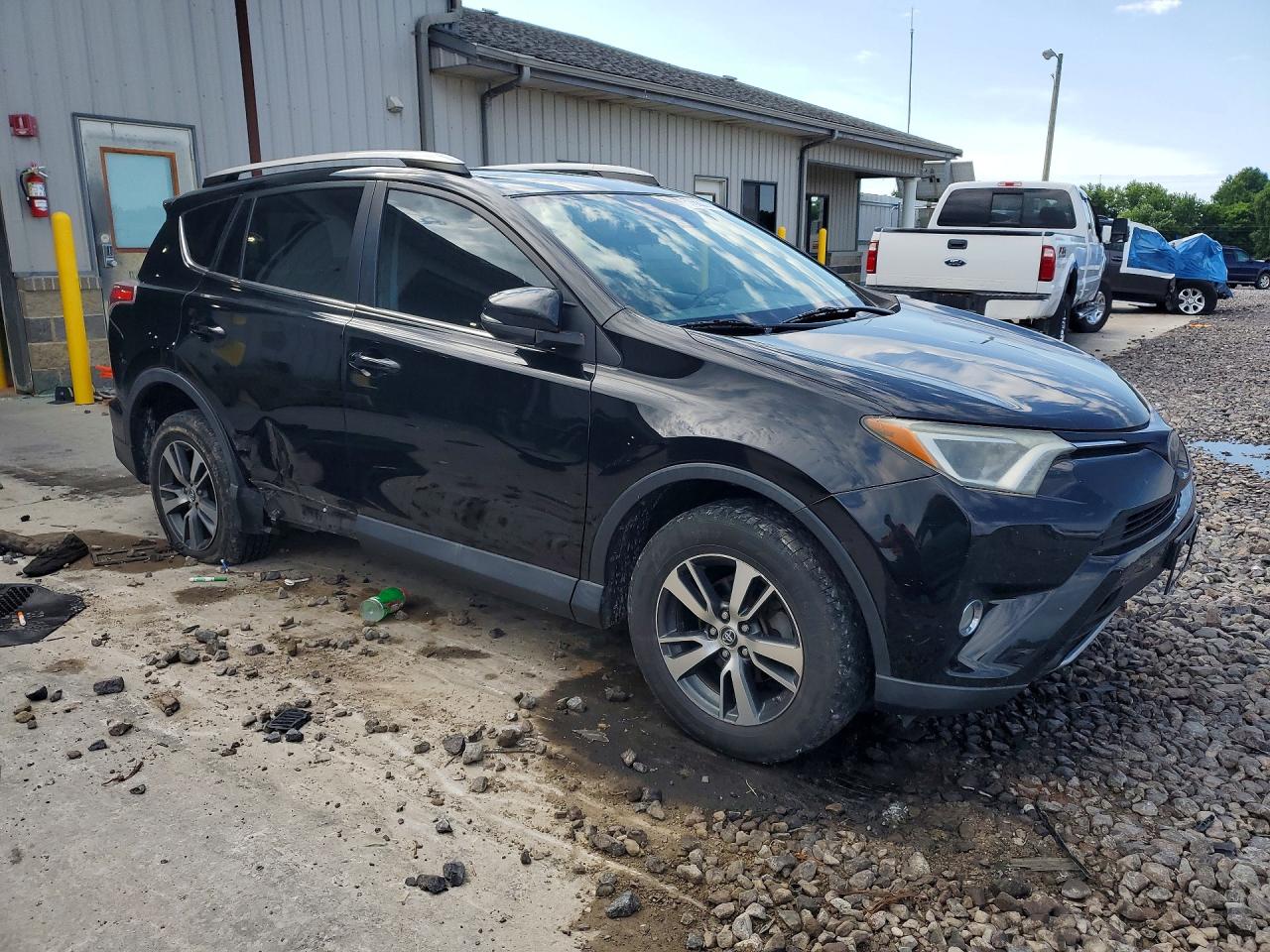 2017 TOYOTA RAV 4 — снимка 4