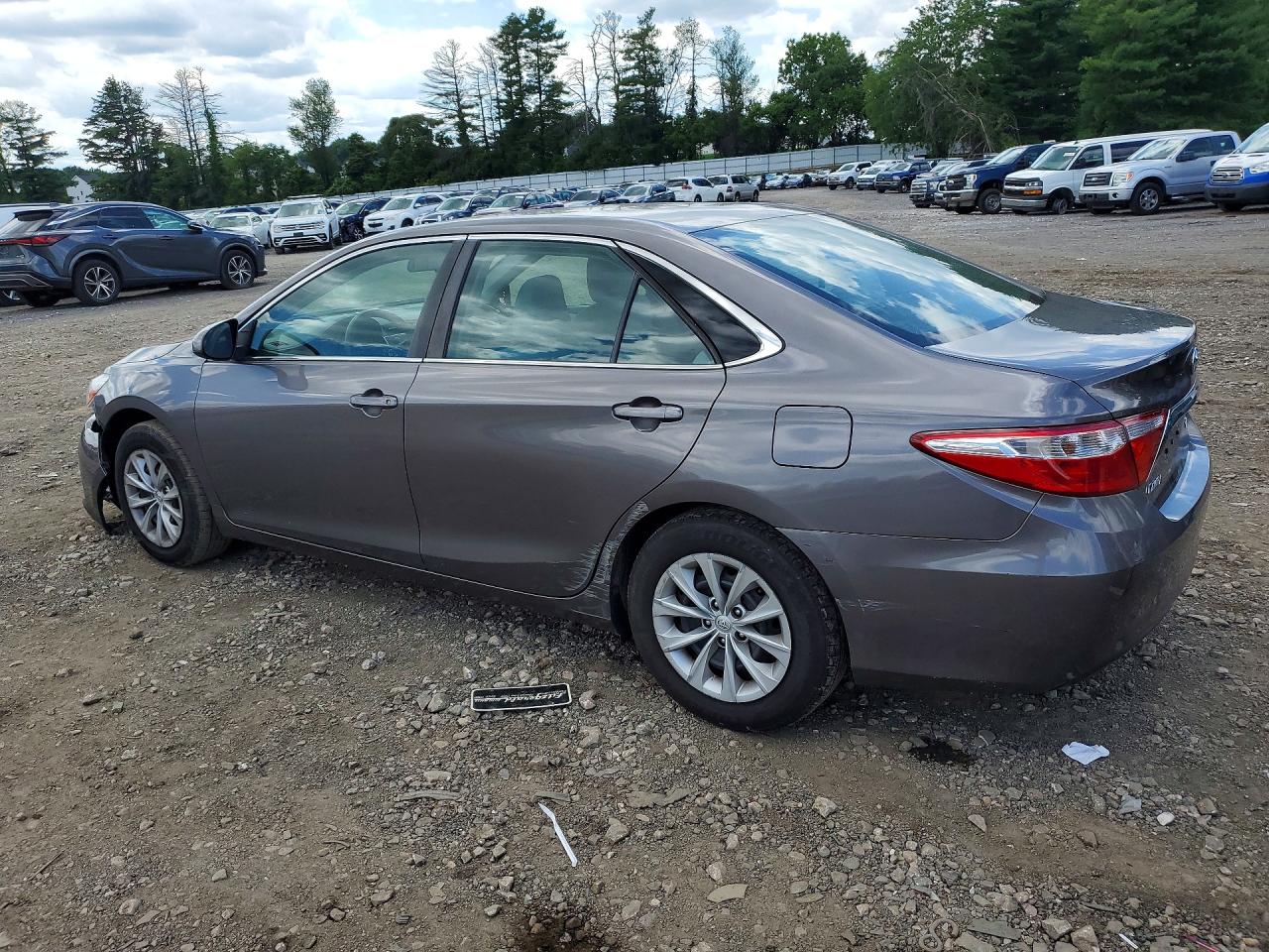 2017 TOYOTA CAMRY LE — снимка 2
