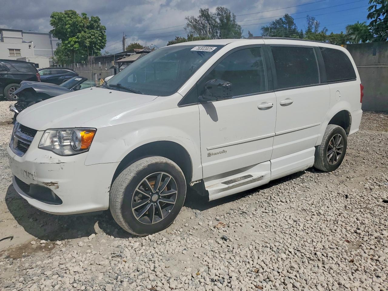 2017 DODGE GRAND CARAVAN SXT