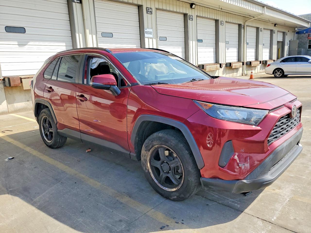 2019 TOYOTA RAV4 LE — снимка 4