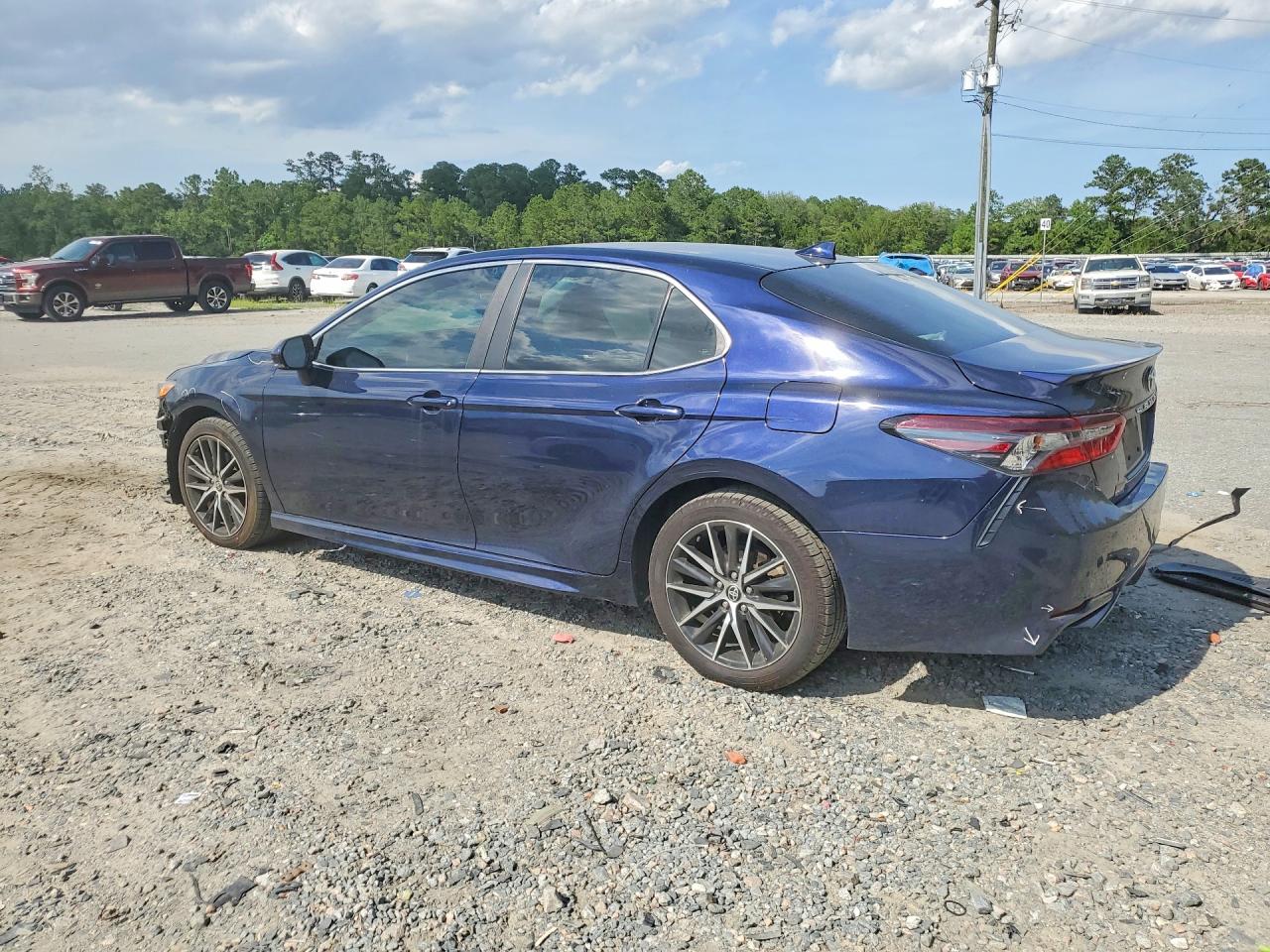 2021 TOYOTA CAMRY SE — снимка 2