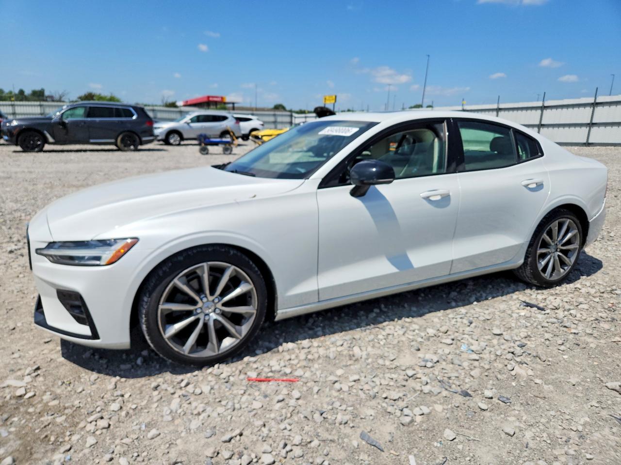 2021 VOLVO S60 T5 MOMENTUM