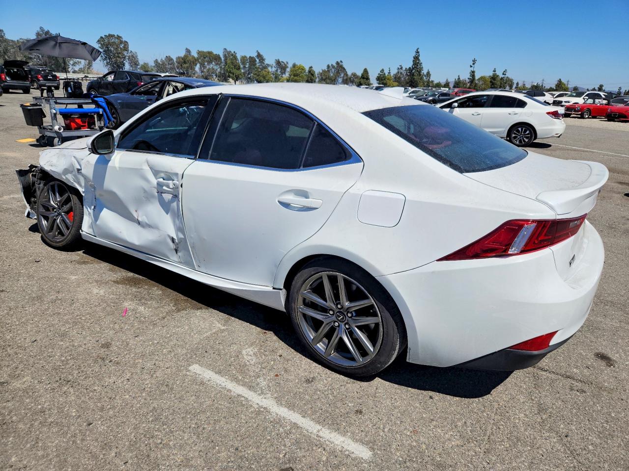 2016 LEXUS IS 200T — снимка 2