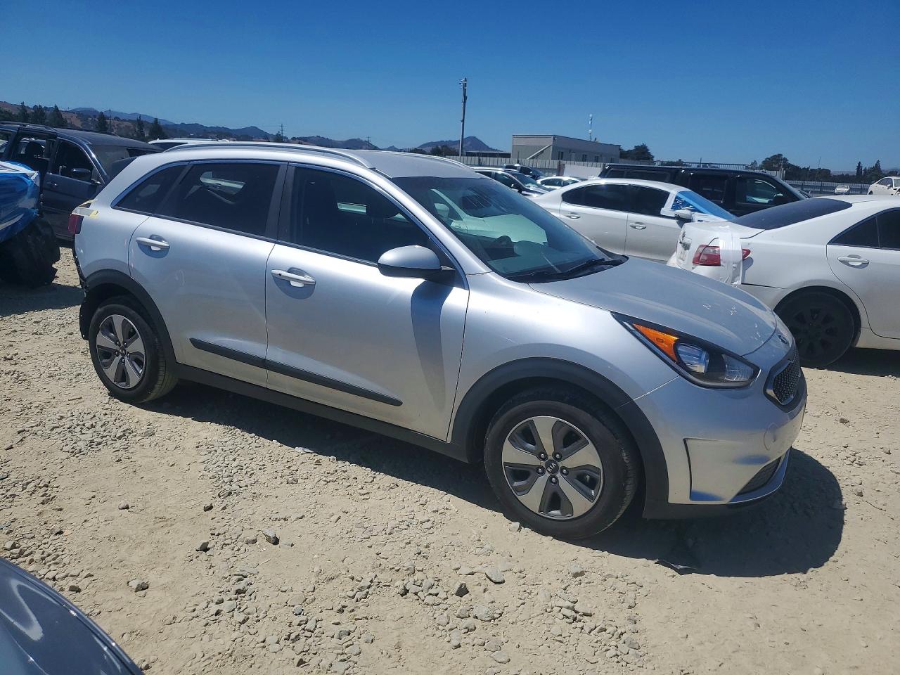2019 KIA NIRO LX — снимка 4