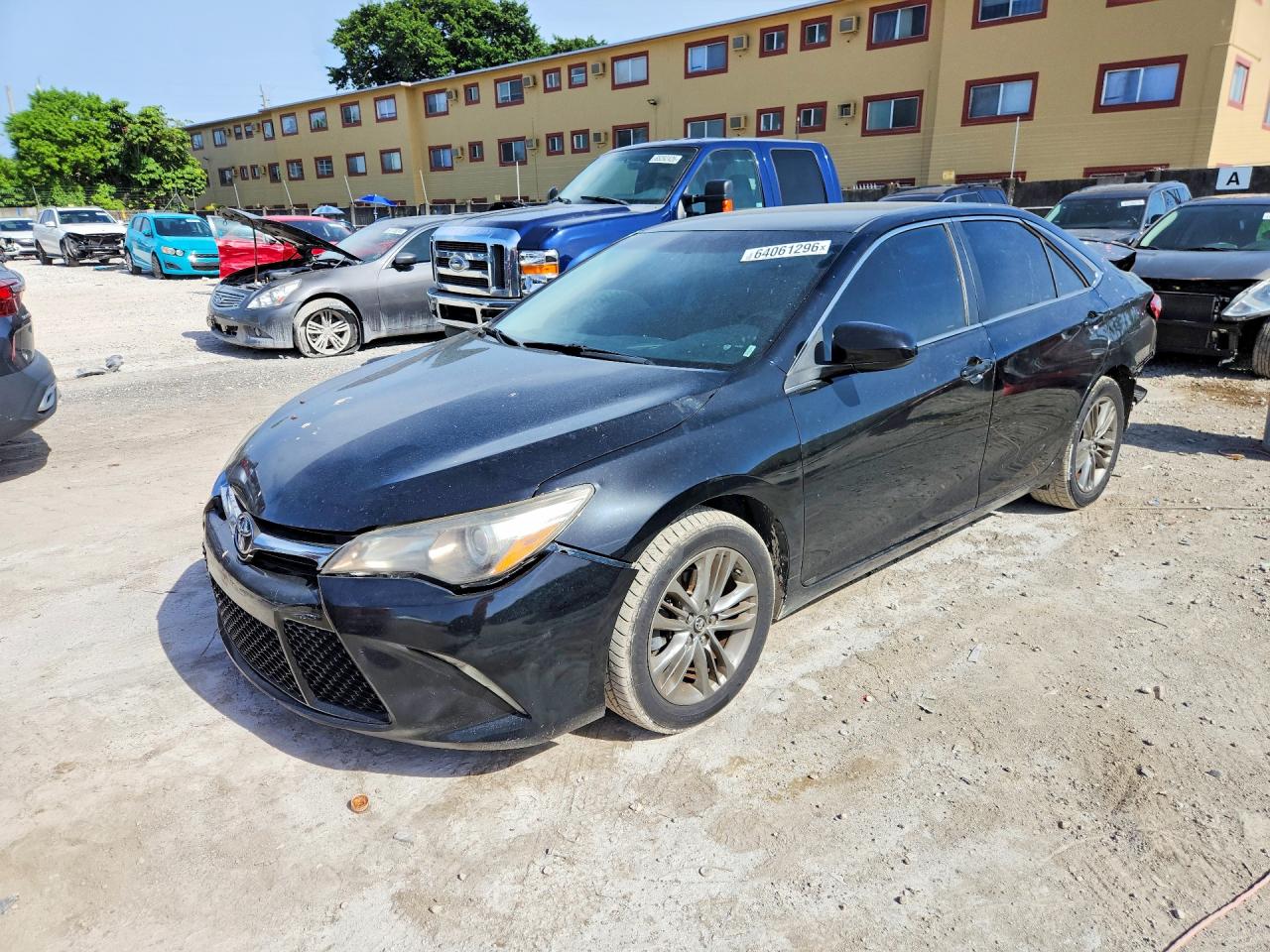2016 TOYOTA CAMRY SE
